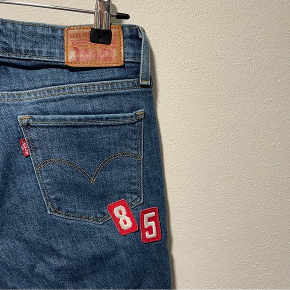 Levi’s Women’s 711 Skinny Embroidered Jeans | 25 - Picture 5 of 8